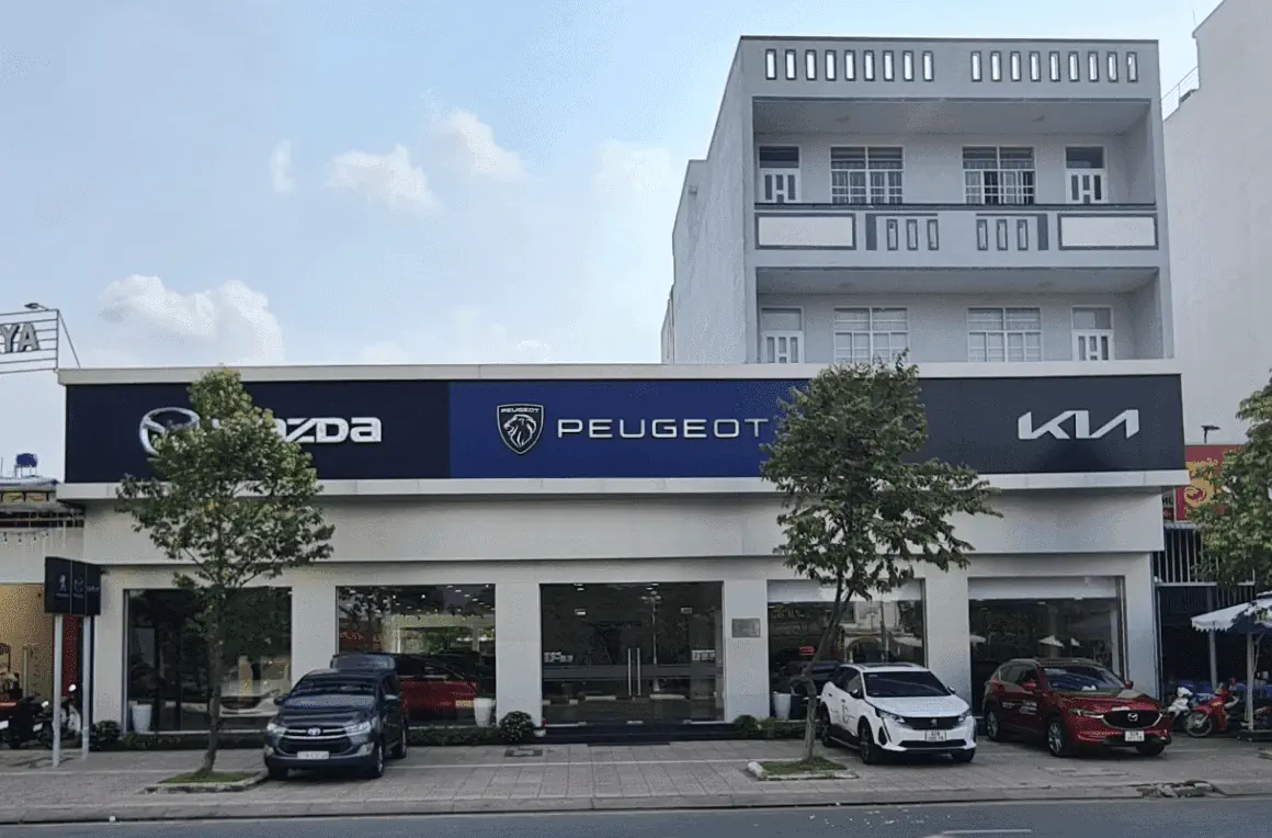 Showroom Kia - Mazda - Peugeot Long An